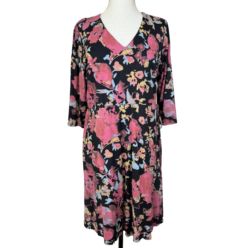Peruvian Connection Wrap Dress Womens M Black Floral Jersey Quiet Luxury Boho‎